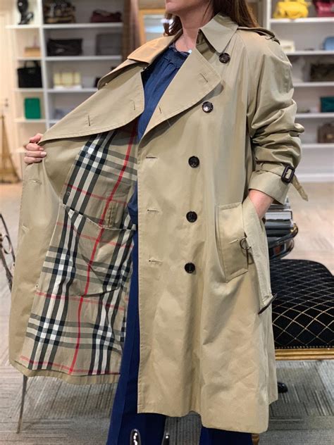 burberry trench coat in the rain|burberry trench coat original.